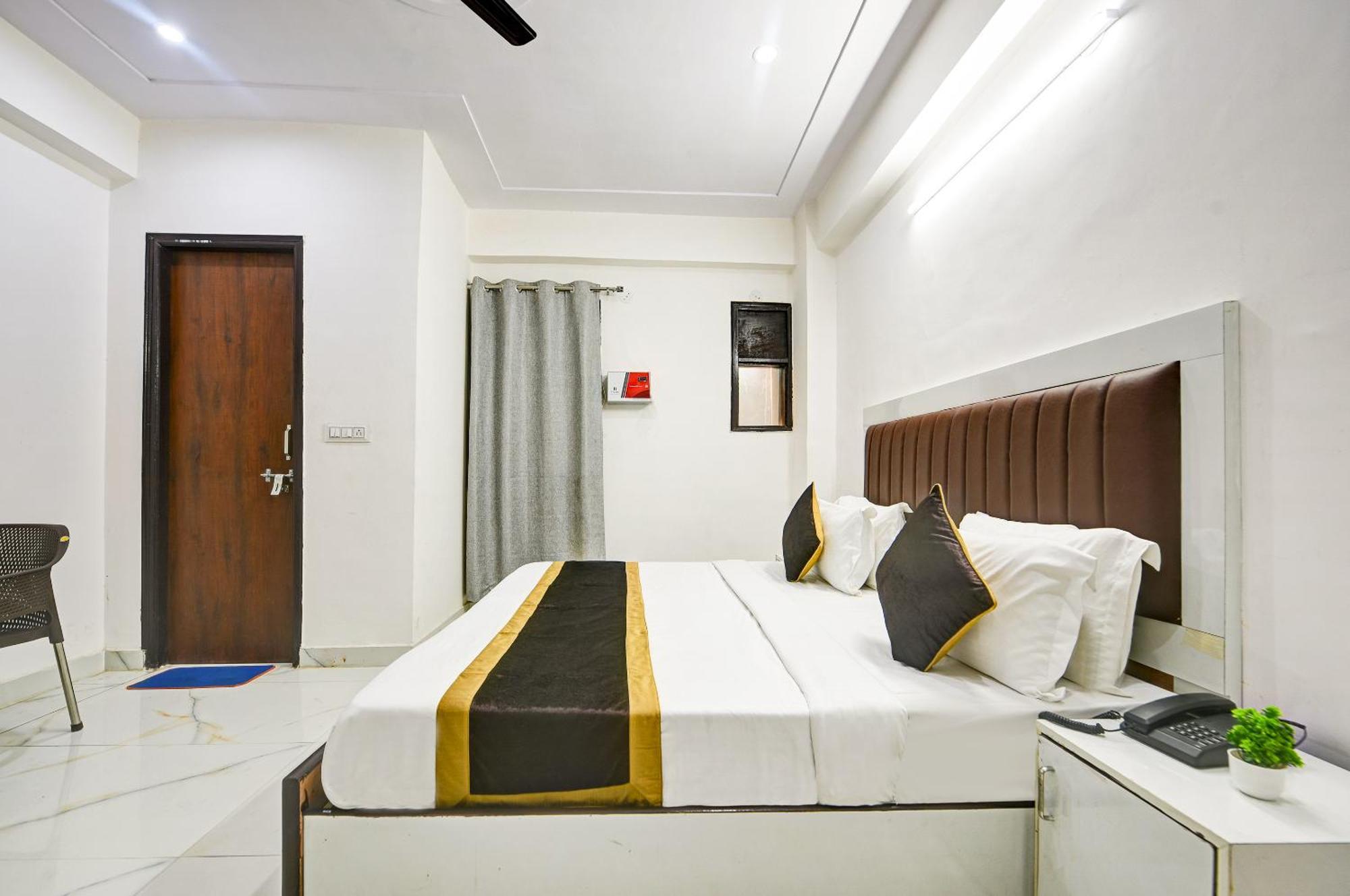 Hotel Krishna Tower Delhi  Exterior foto