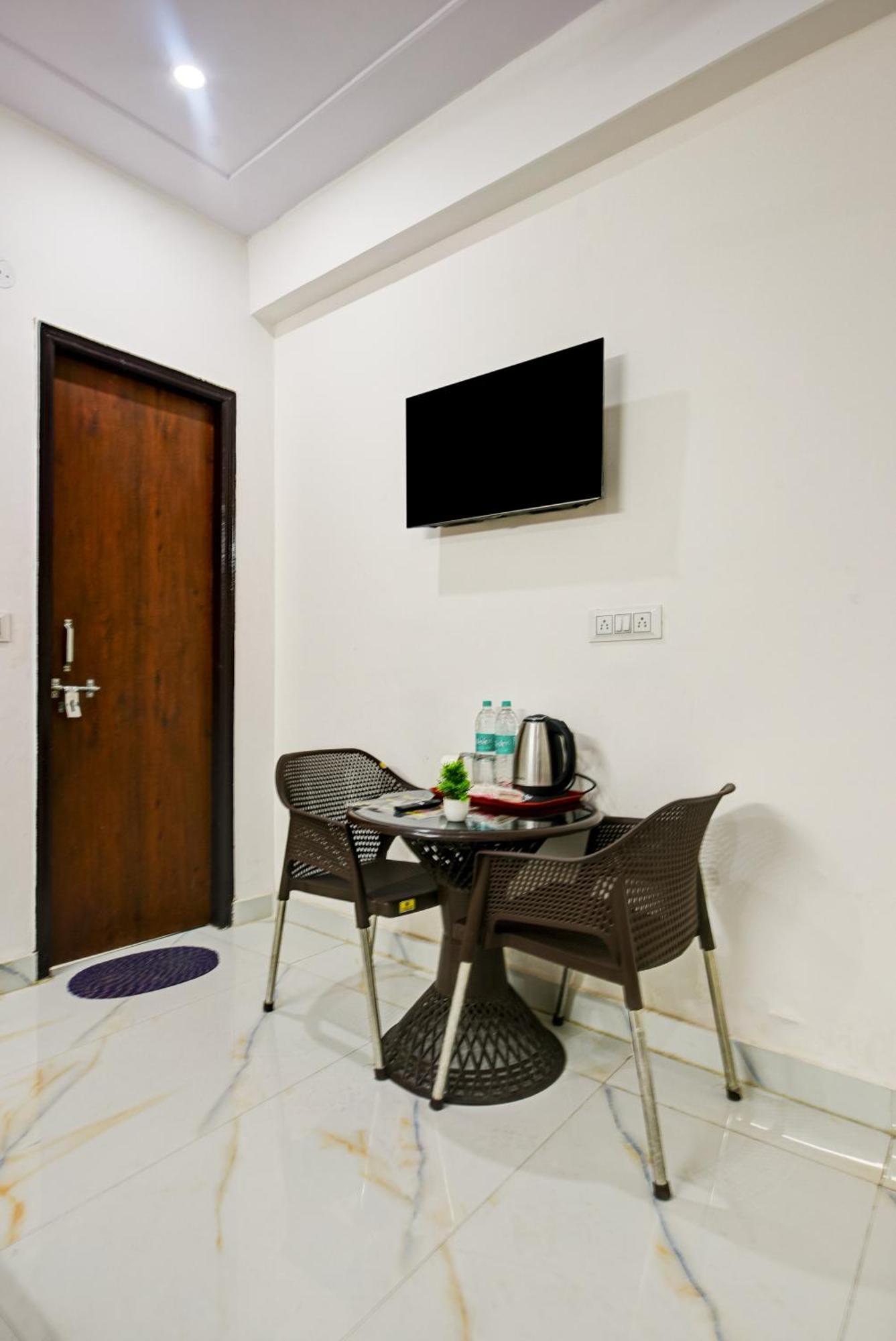 Hotel Krishna Tower Delhi  Exterior foto