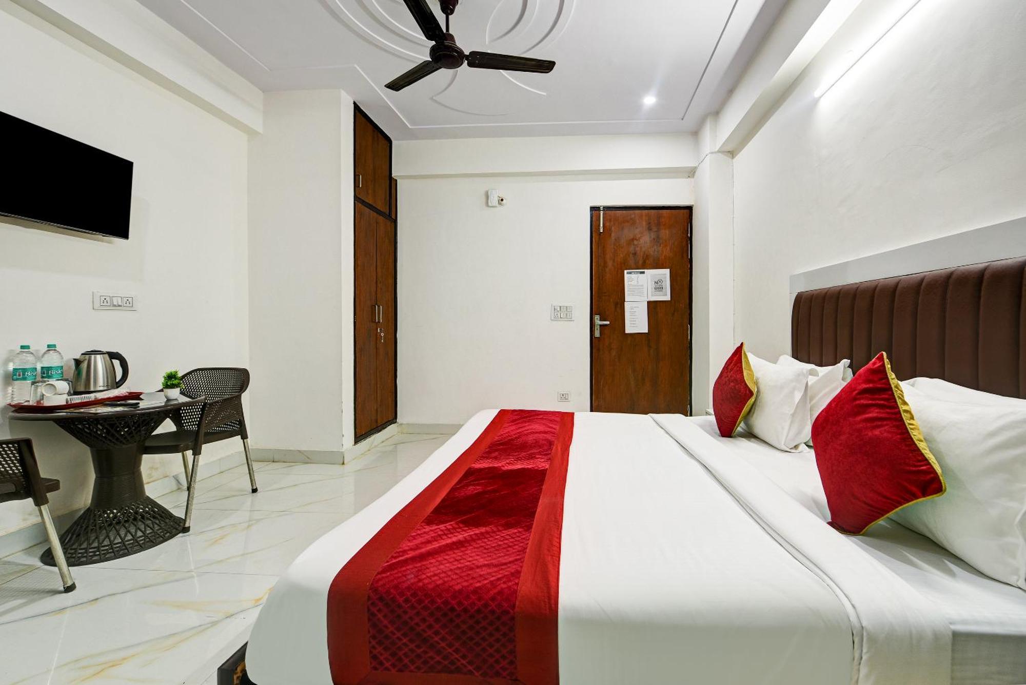 Hotel Krishna Tower Delhi  Exterior foto