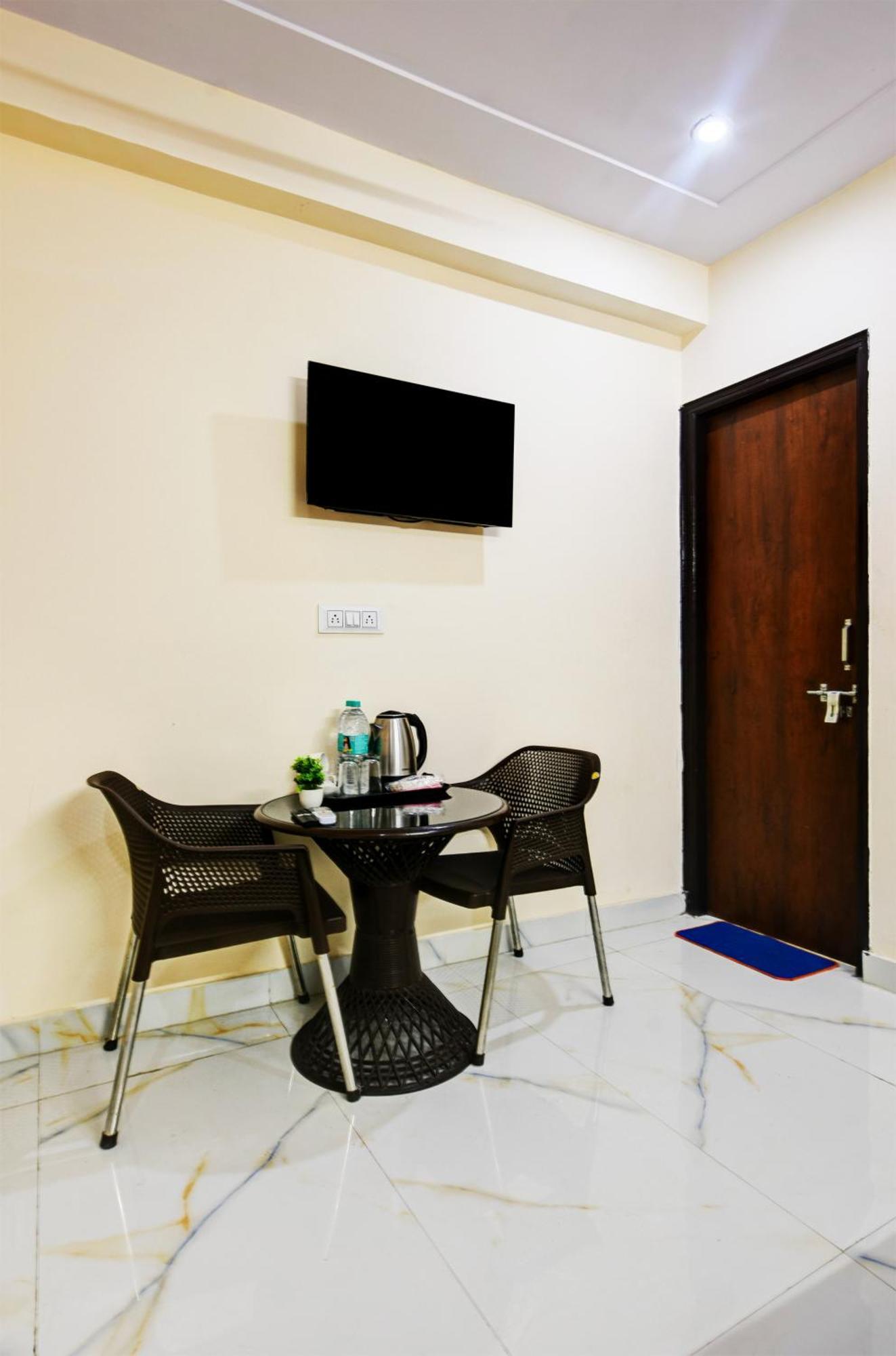 Hotel Krishna Tower Delhi  Exterior foto