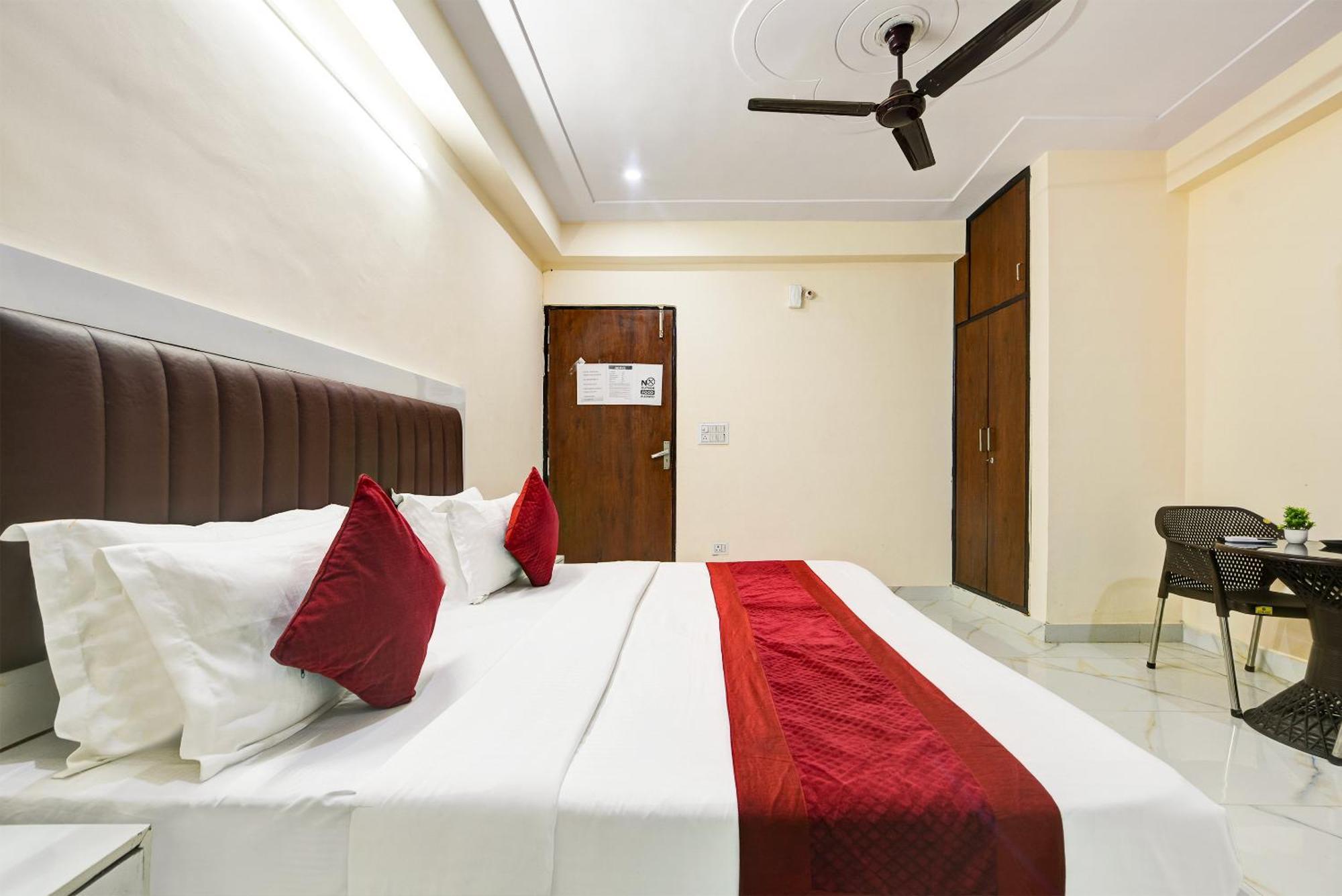 Hotel Krishna Tower Delhi  Exterior foto